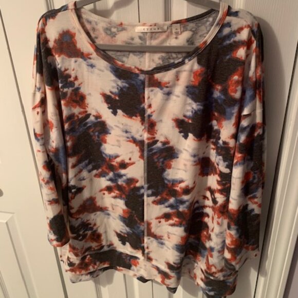 Cyrus Tops - Women's Tye Dye Sweatshirt!